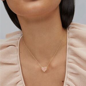 NIB Ari Heart Gold Short Pendant Necklace in Rose Quartz